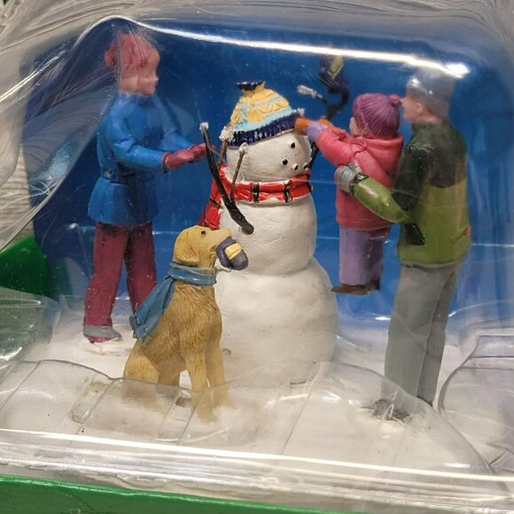 Lemax Her First Snowman 43105 Family Dog Winter Vail Christmas Village Retired - Picture 2 of 7